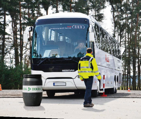 DEKRA- Fahrertraining Busfahrer